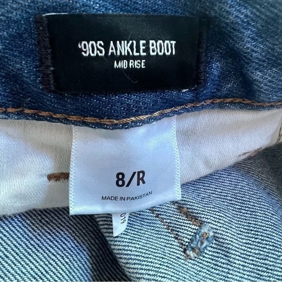 Express 90s Ankle Boot Frayed Raw Hem Mid Rise Size 8 Regular - Picture 10 of 10